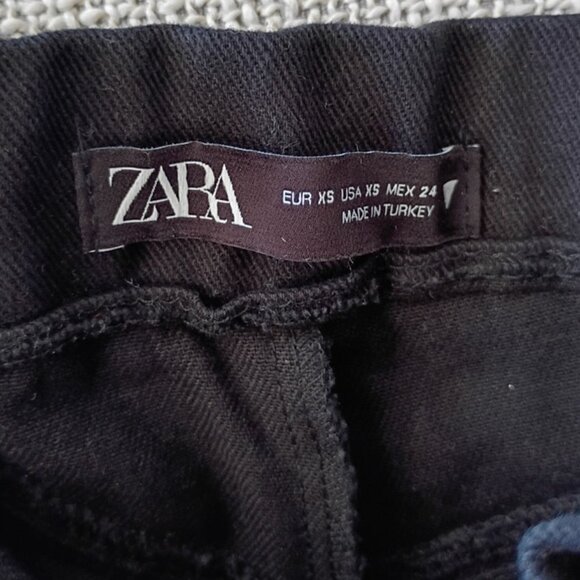 ZARA Women’s Black Denim High-Waisted Tapered Shorts – Zip Front Size XS - Picture 5 of 5